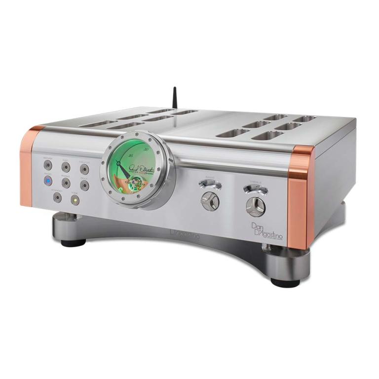 Dan D'Agostino Momentum HD Preamplifier side view