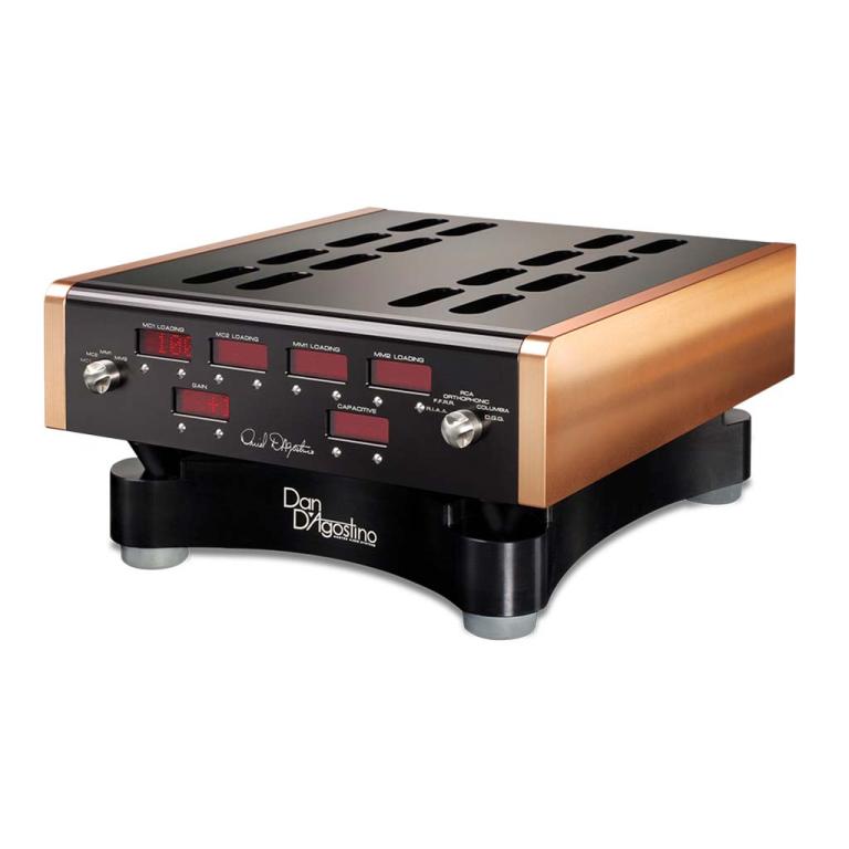 Dan D'Agostino Momentum PhonoStage Preamplifier side view