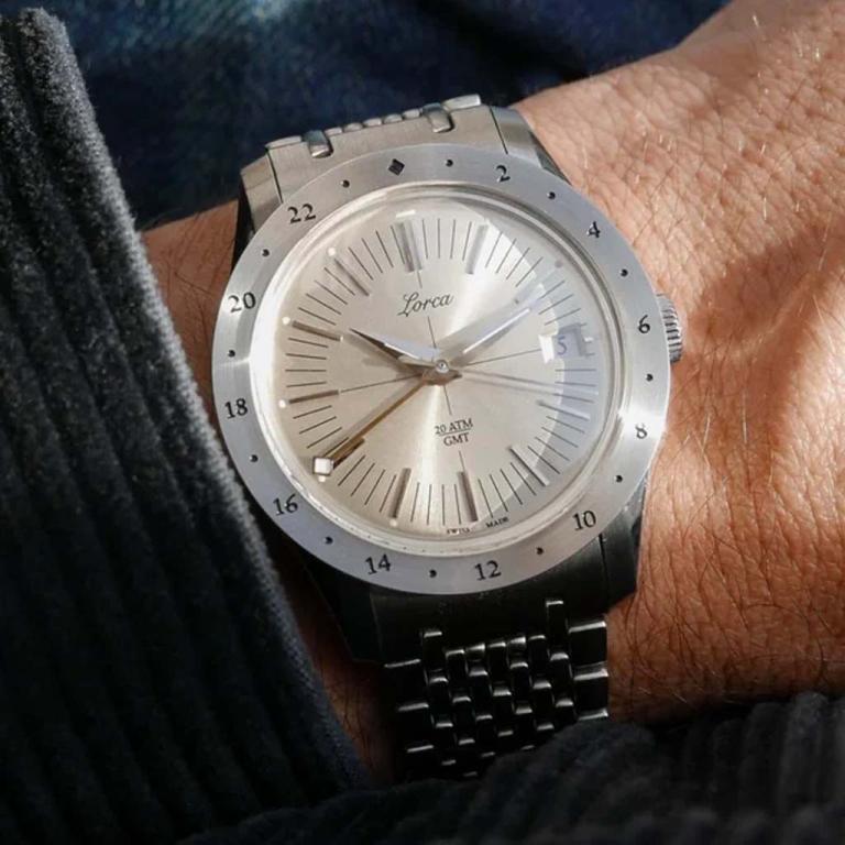 Model No.1 GMT - Image 4